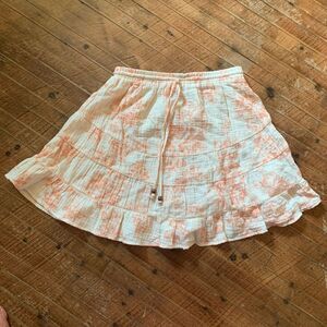 Talulah Revolve lightweight pink floral layered S knee length skirt